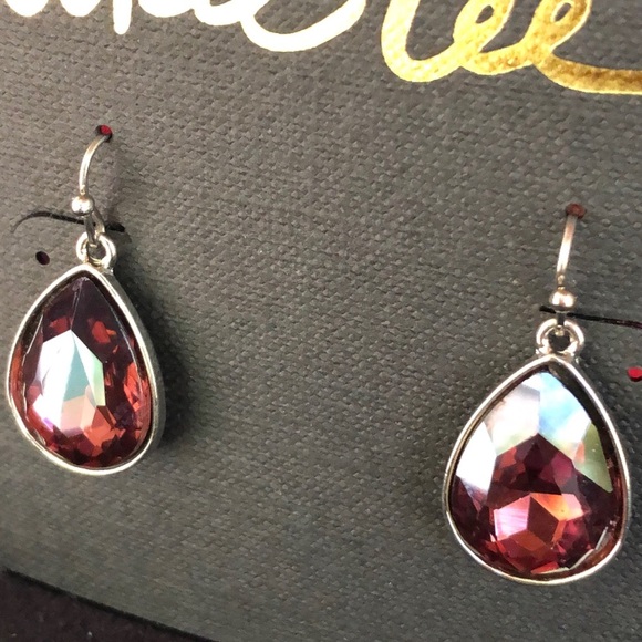 097 - NWT Cookie Lee Teardrop Earrings - Picture 2 of 6